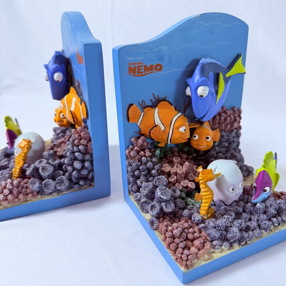 Vintage 2003 Hallmark Disney Pixar Finding Nemo Y2K Bookends